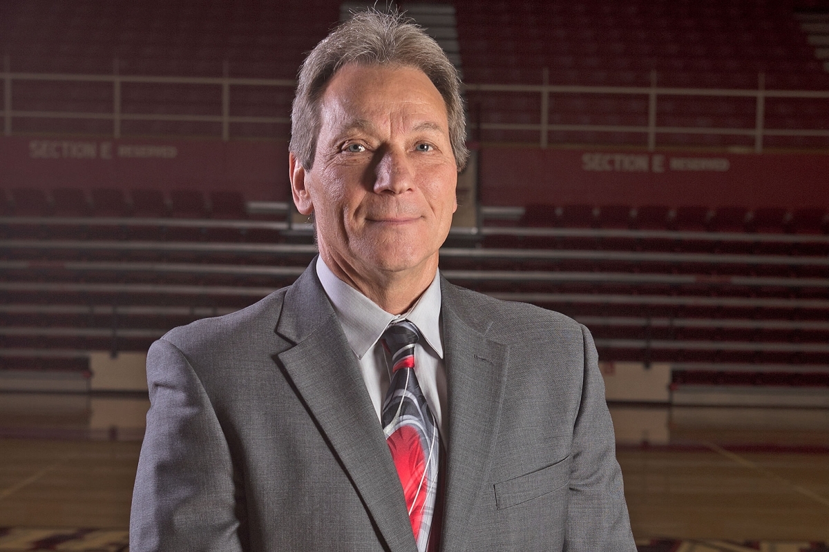 gunnarecoachoftheyearimage Photo of women's basketball coach Dwight Gunnare.