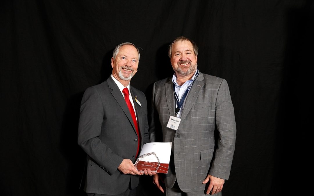 Washut Named Faculty Member of the Year