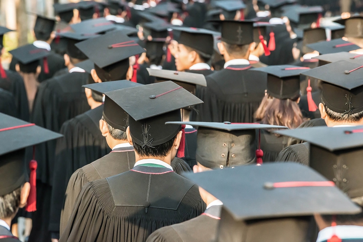 Image for Casper College graduation story.