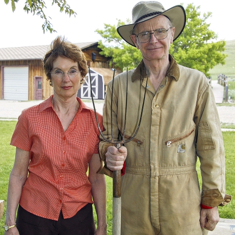 Marlan Scully and his wife Judith Bailey Scully.