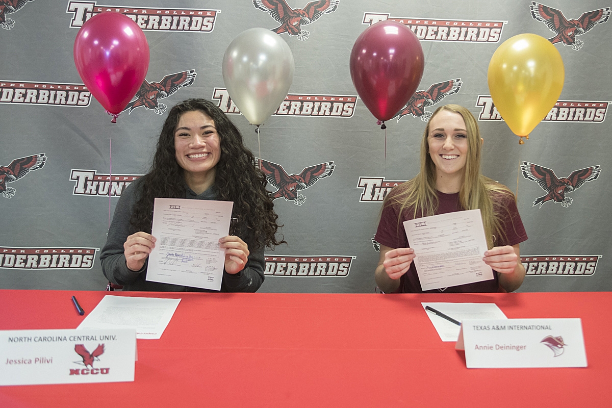 volleyballcommitsimage Photo of Jessica Pilivi and Annie Deininger.