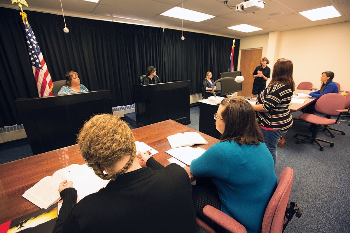 casper-college-courtroom-classroom Photo of mock courtroom for paralegal students at Casper College
