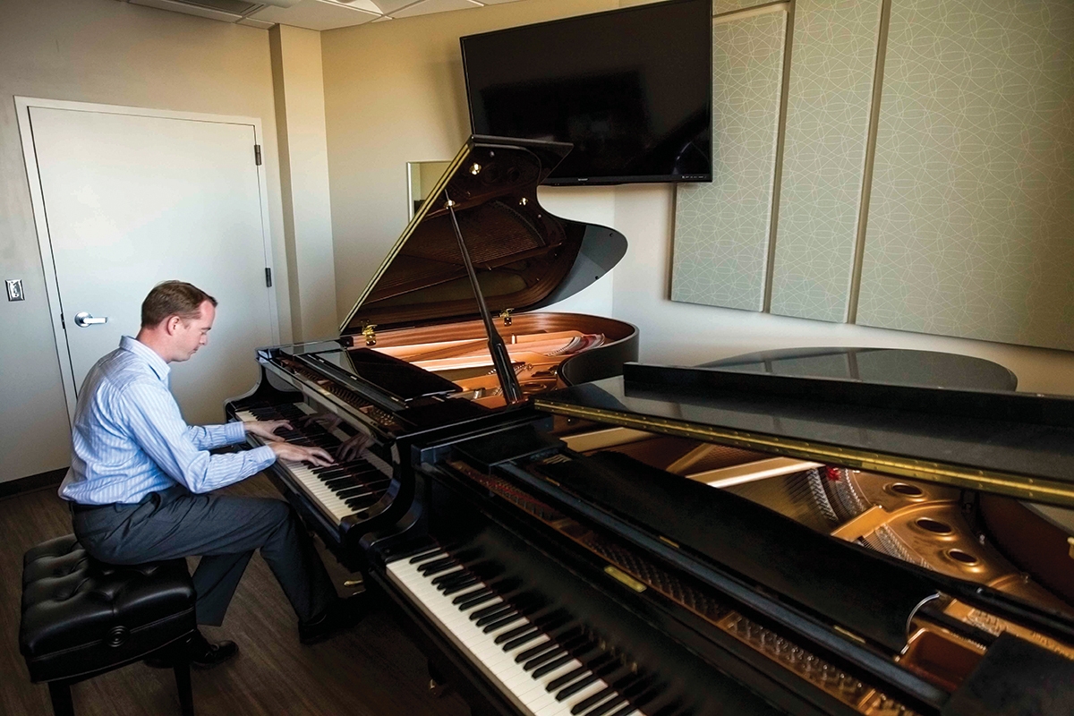 casper-college-yamaha_studio Casper College music studio
