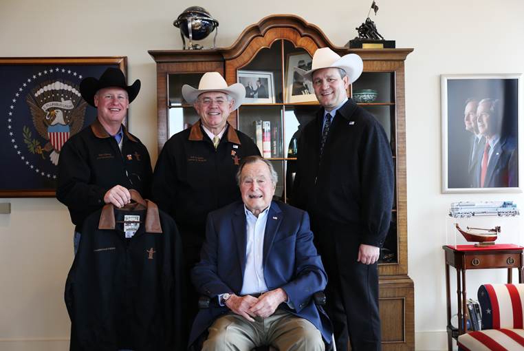 CC alum Dan Cheney pictured with President George H.W. Bush