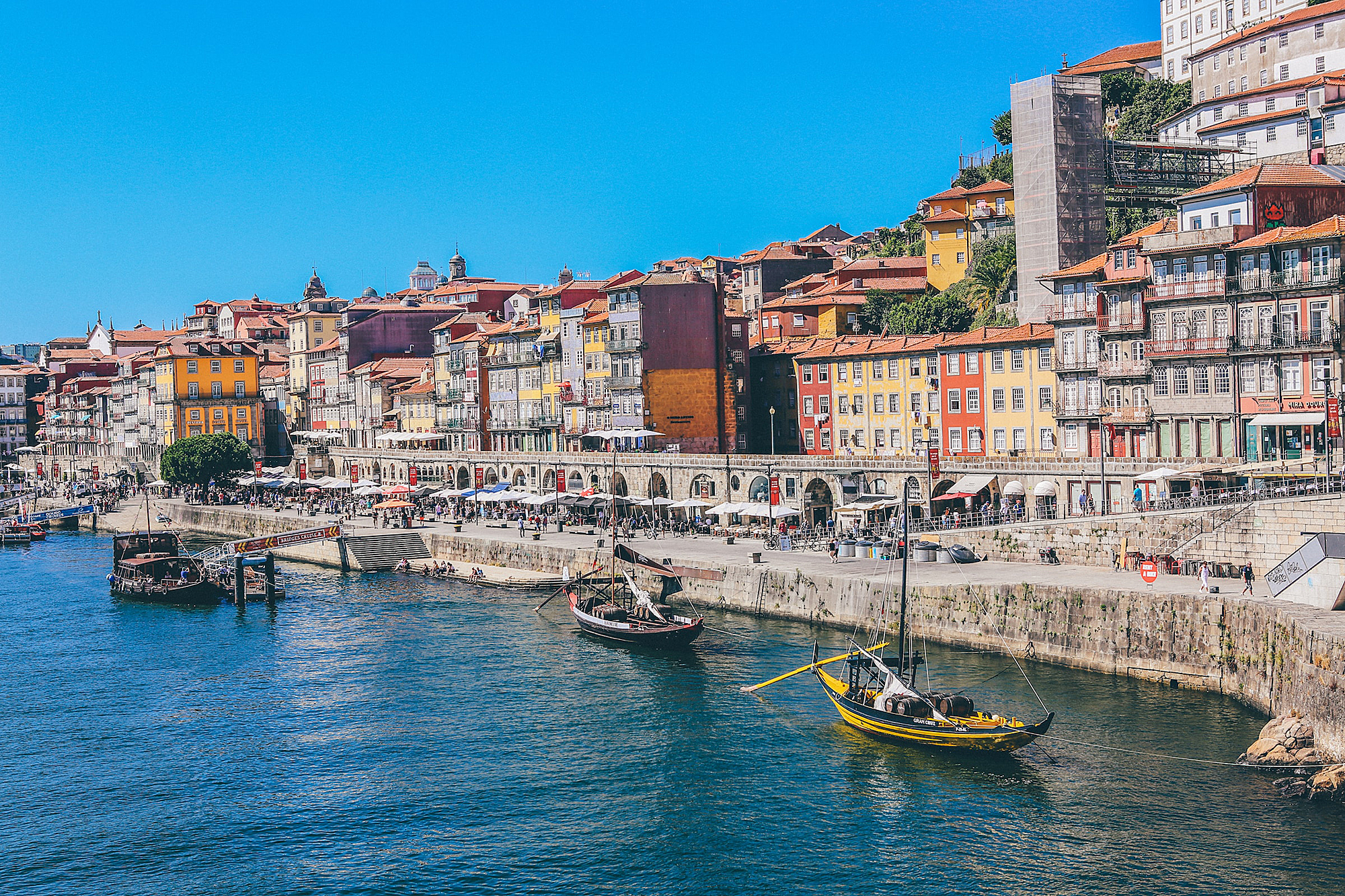 Photo of a seaside town in Portugal for the Alumni Spain and Portugal Trip press release.