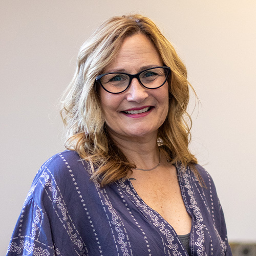 Cynthia Harrison headshot
