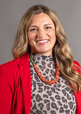 Laurel-Despain-Vertical laurel despain headshot