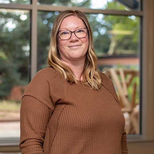 Carley Thompson Headshot